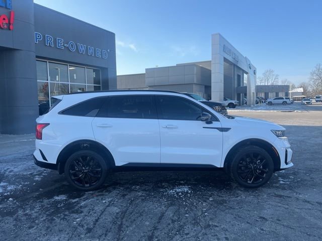 Used 2023 Kia Sorento SX image 5