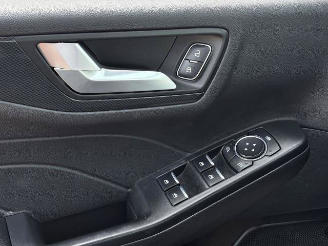 Certified 2025 Ford Escape ST-Line FWD image 24