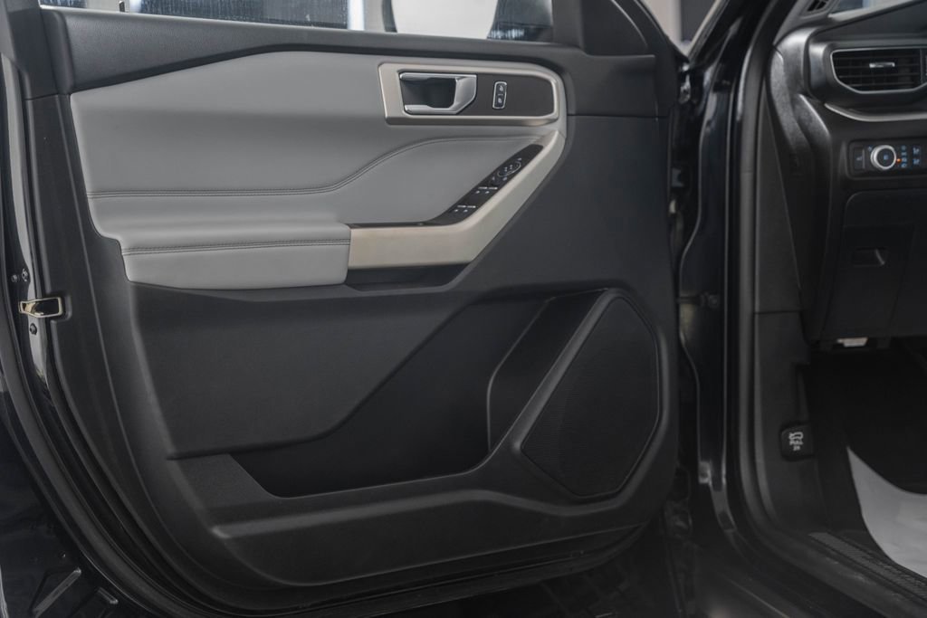 Certified 2021 Ford Explorer XLT w/ Equipment Group 202A image 42