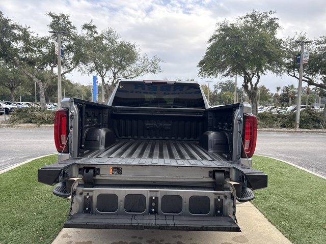 Used 2023 GMC Sierra 1500 SLT w/ SLT Premium Package AWD/4WD image 6
