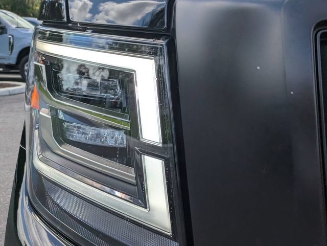 Used 2024 Nissan Titan PRO-4X w/ Pro-4x Convenience Package AWD/4WD image 10