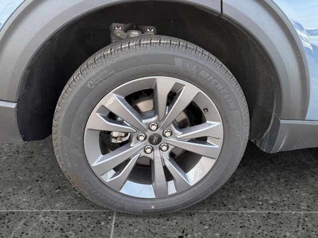 Certified 2025 Ford Explorer Active w/ Active Comfort Package AWD/4WD image 11