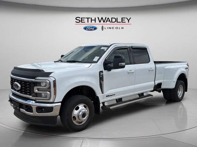 Certified 2025 Ford F350 Lariat AWD/4WD image 3