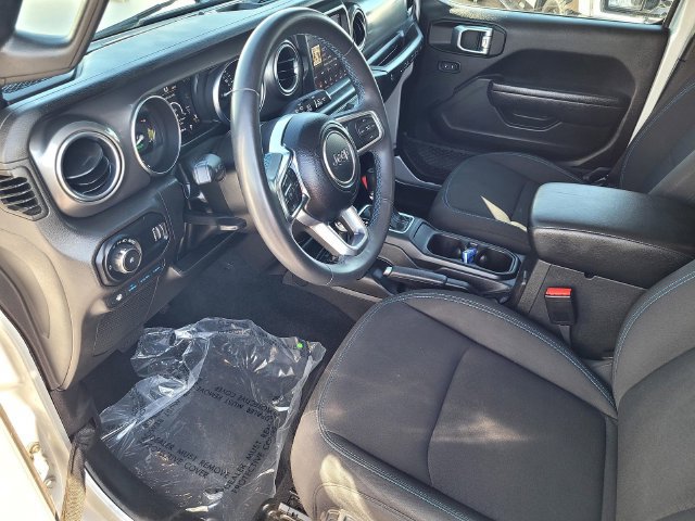 Used 2023 Jeep Wrangler Unlimited Rubicon 4xe AWD/4WD image 10