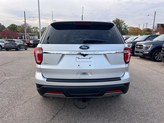 Certified 2019 Ford Explorer XLT w/ Equipment Group 202A FWD image 5