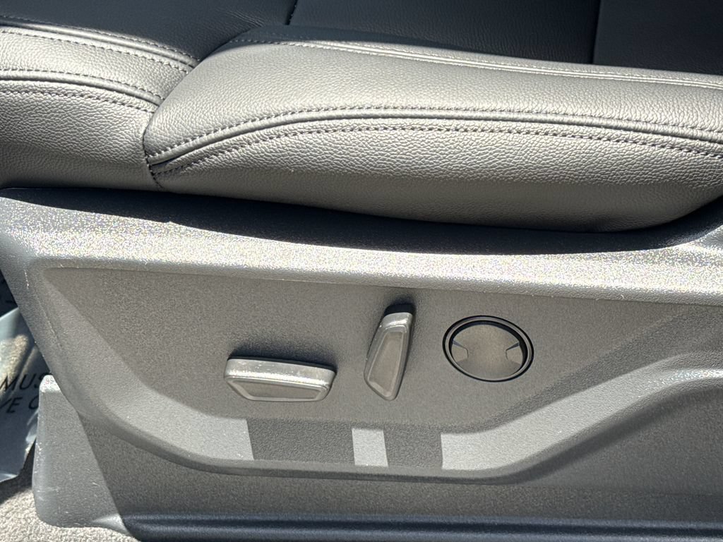 Certified 2025 Ford Expedition Active RWD image 28