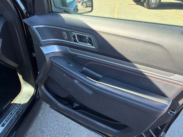 Certified 2018 Ford Explorer Sport AWD/4WD image 3