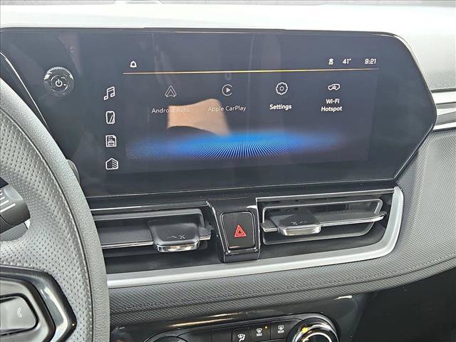 Used 2025 Chevrolet TrailBlazer LT image 13