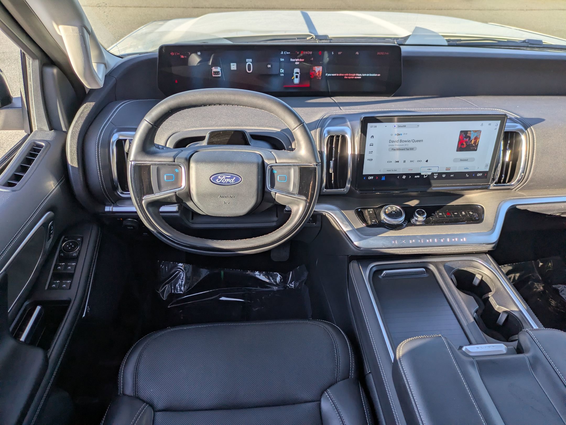 Certified 2025 Ford Expedition Platinum w/ Driver's Package AWD/4WD image 31