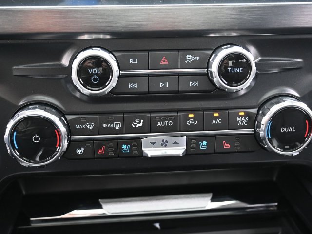 Certified 2025 Ford F350 Lariat w/ Lariat Ultimate Package AWD/4WD image 30