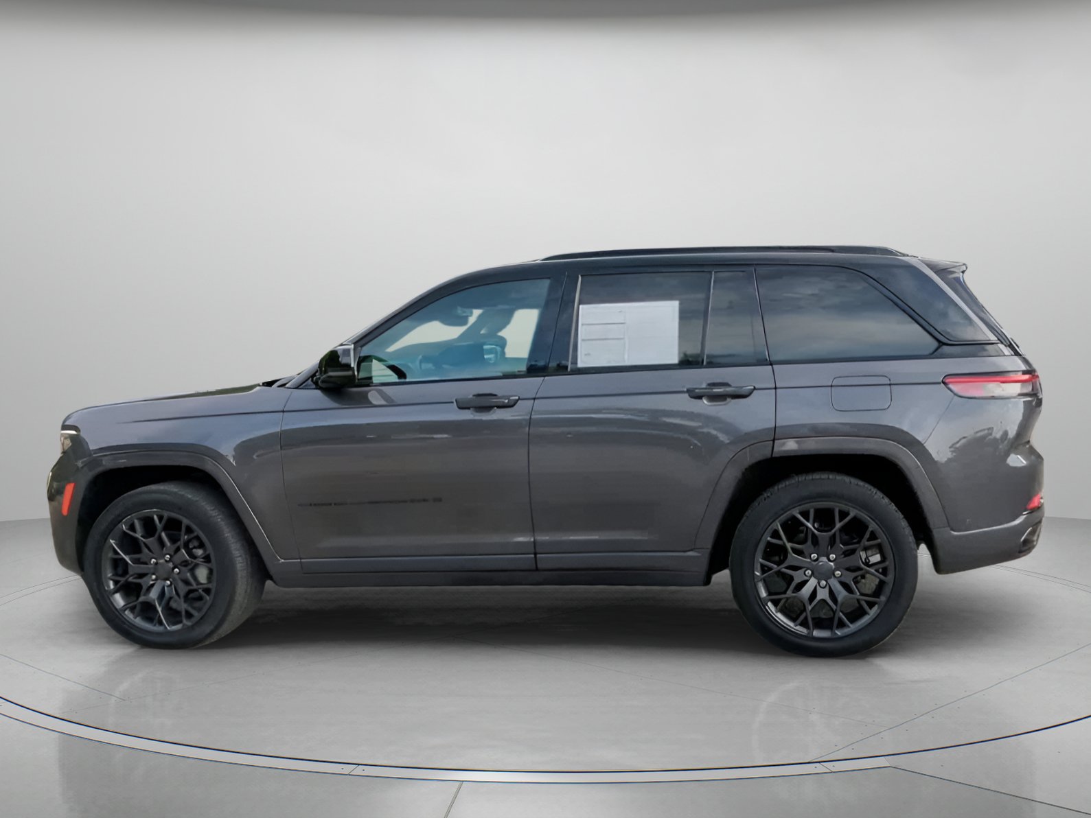 Used 2025 Jeep Grand Cherokee Summit w/ Obsidian Package AWD/4WD image 17
