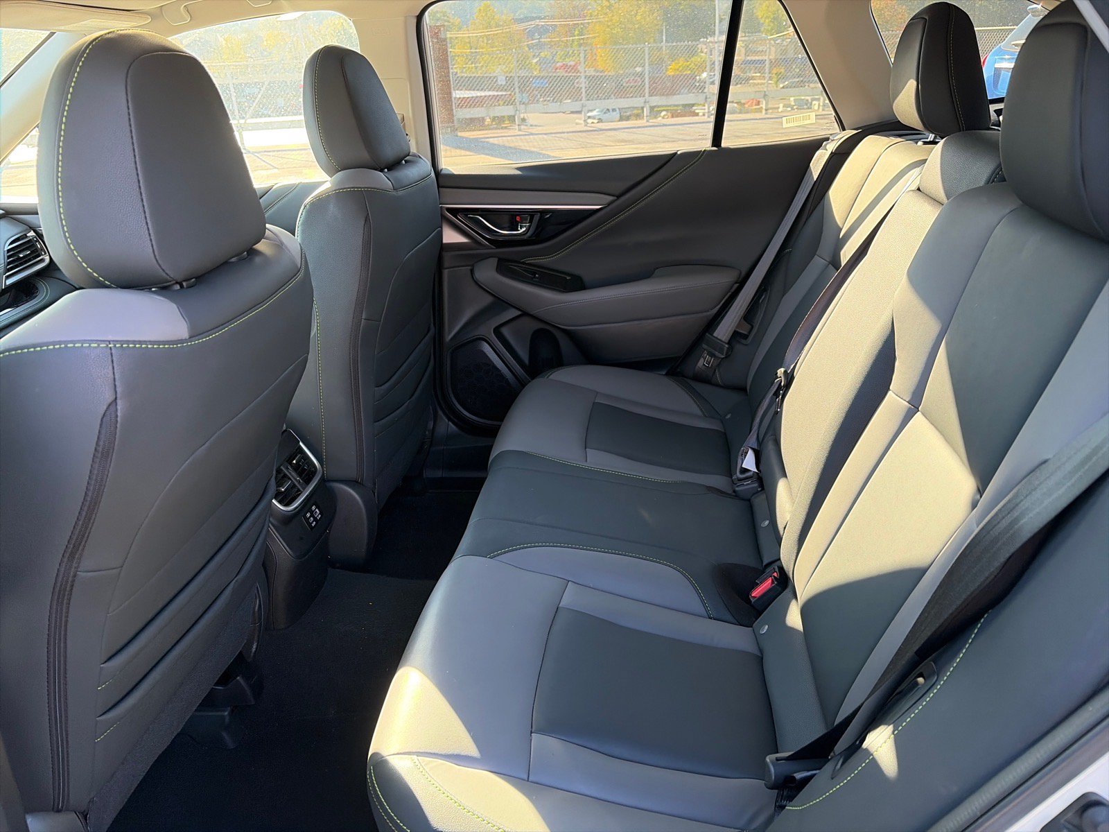 Used 2025 Subaru Outback Onyx Edition AWD/4WD image 19