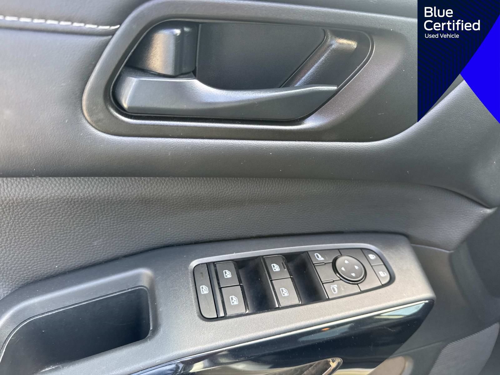 Used 2025 Nissan Pathfinder SV AWD/4WD image 27