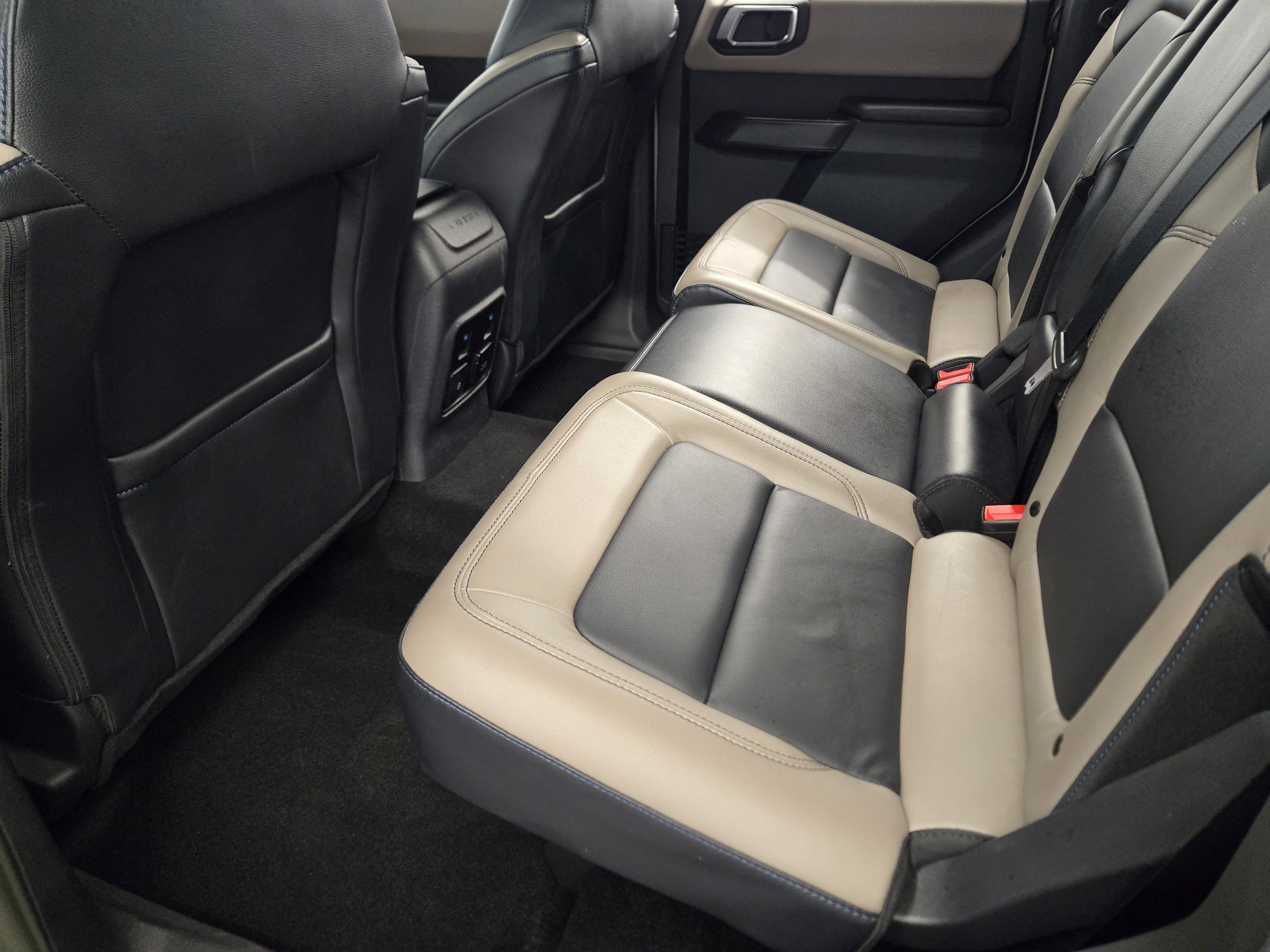 Certified 2024 Ford Bronco Wildtrak image 29