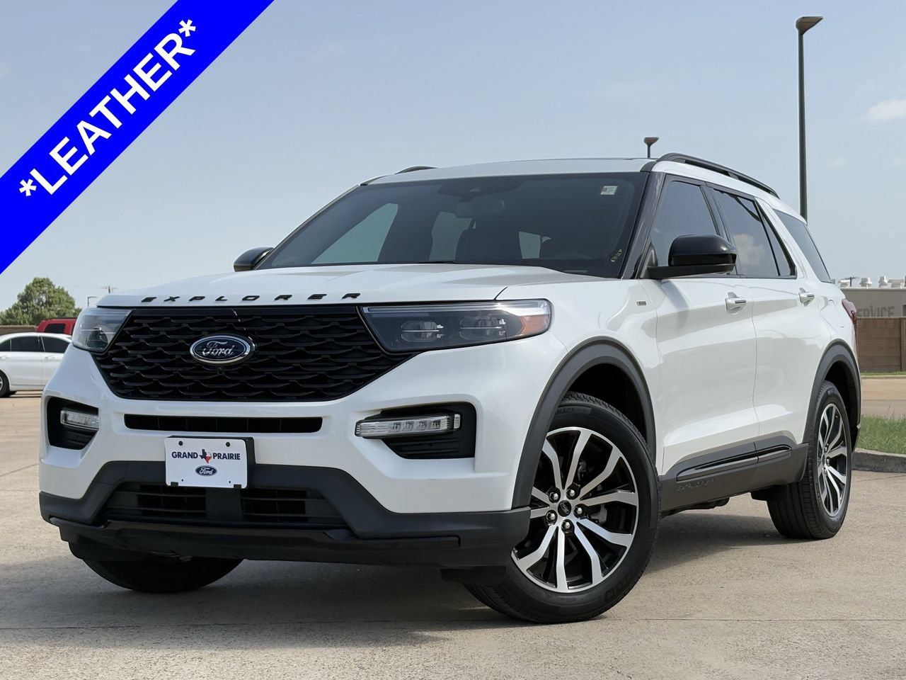 Certified 2023 Ford Explorer ST-Line w/ Class IV Trailer Tow Package RWD image 2