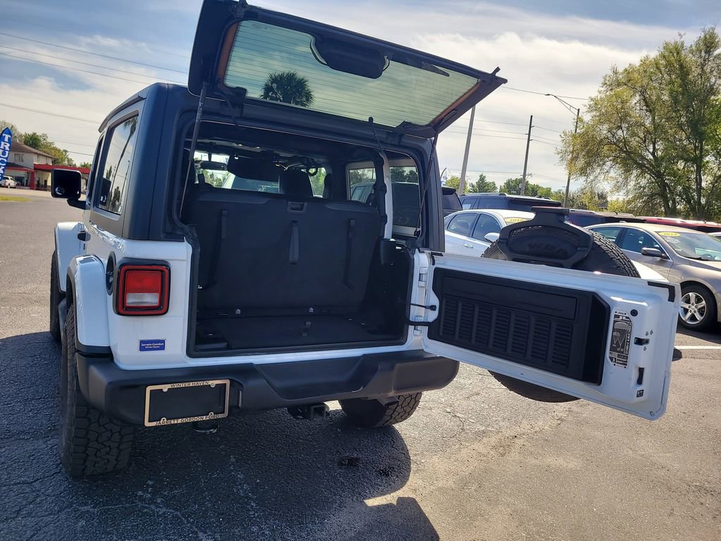 Used 2023 Jeep Wrangler Sport image 7