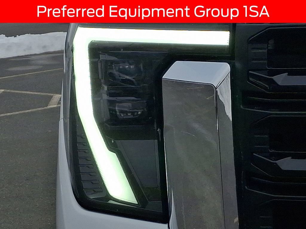 Used 2024 GMC Sierra 2500 Pro w/ Convenience Package image 9