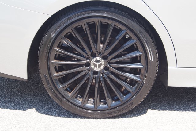 Used 2024 Mercedes-Benz C 300 Sedan image 10