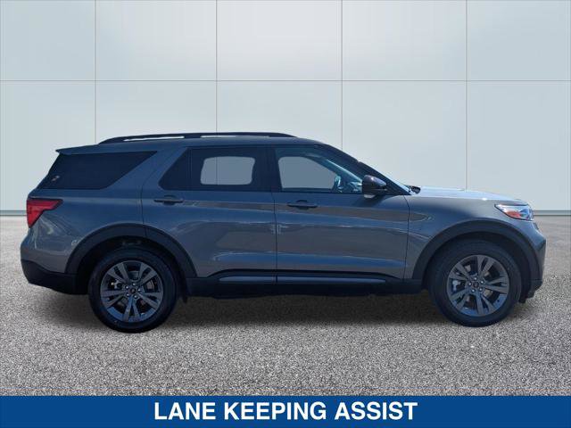 Certified 2023 Ford Explorer XLT w/ Equipment Group 202A AWD/4WD image 6