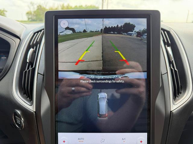 Certified 2024 Ford Edge SEL AWD/4WD image 15