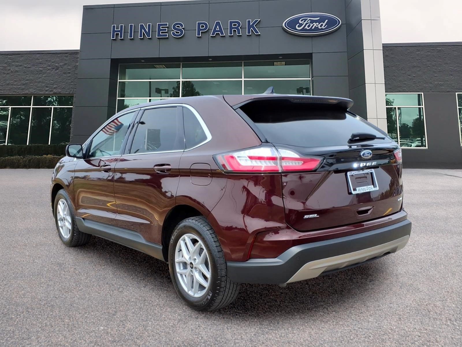 Certified 2024 Ford Edge SEL w/ Convenience Package AWD/4WD image 5