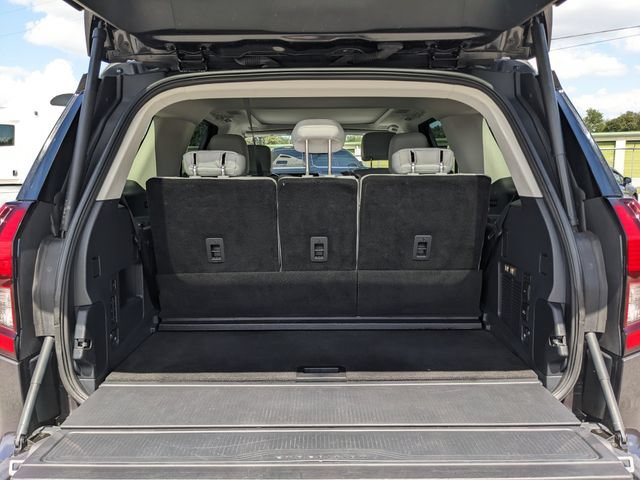 Certified 2025 Ford Expedition Platinum w/ Driver's Package AWD/4WD image 13