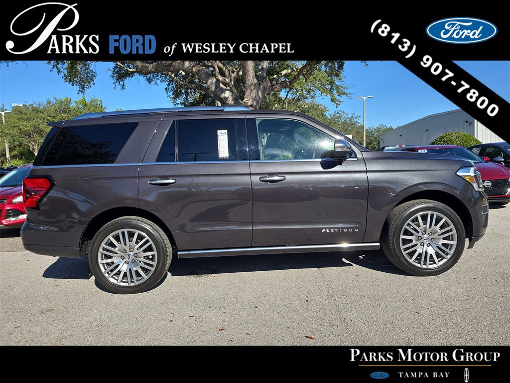 Certified 2023 Ford Expedition Platinum image 3