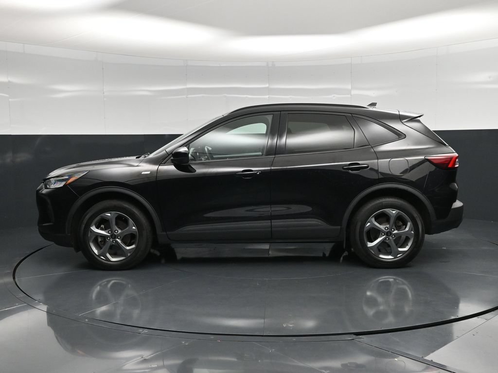Certified 2025 Ford Escape ST-Line Select AWD/4WD image 6