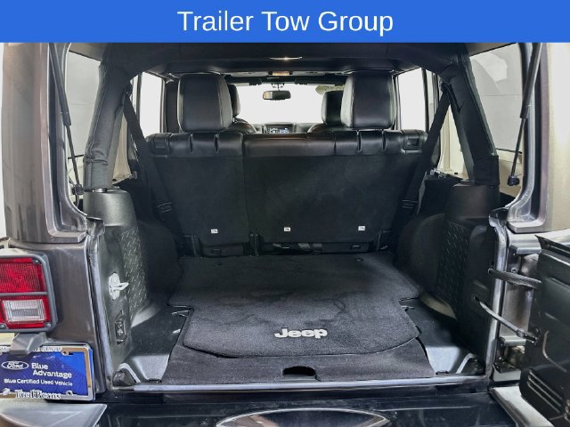 Used 2017 Jeep Wrangler Unlimited Sahara AWD/4WD image 10