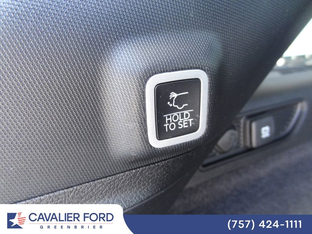 Used 2024 Jeep Grand Cherokee Trailhawk w/ Advanced Protech Group II AWD/4WD image 10