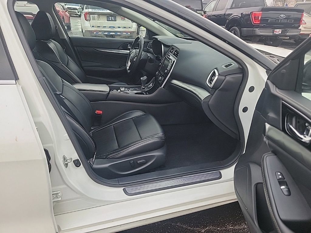 Used 2023 Nissan Maxima SV w/ Floor Mat Group image 30