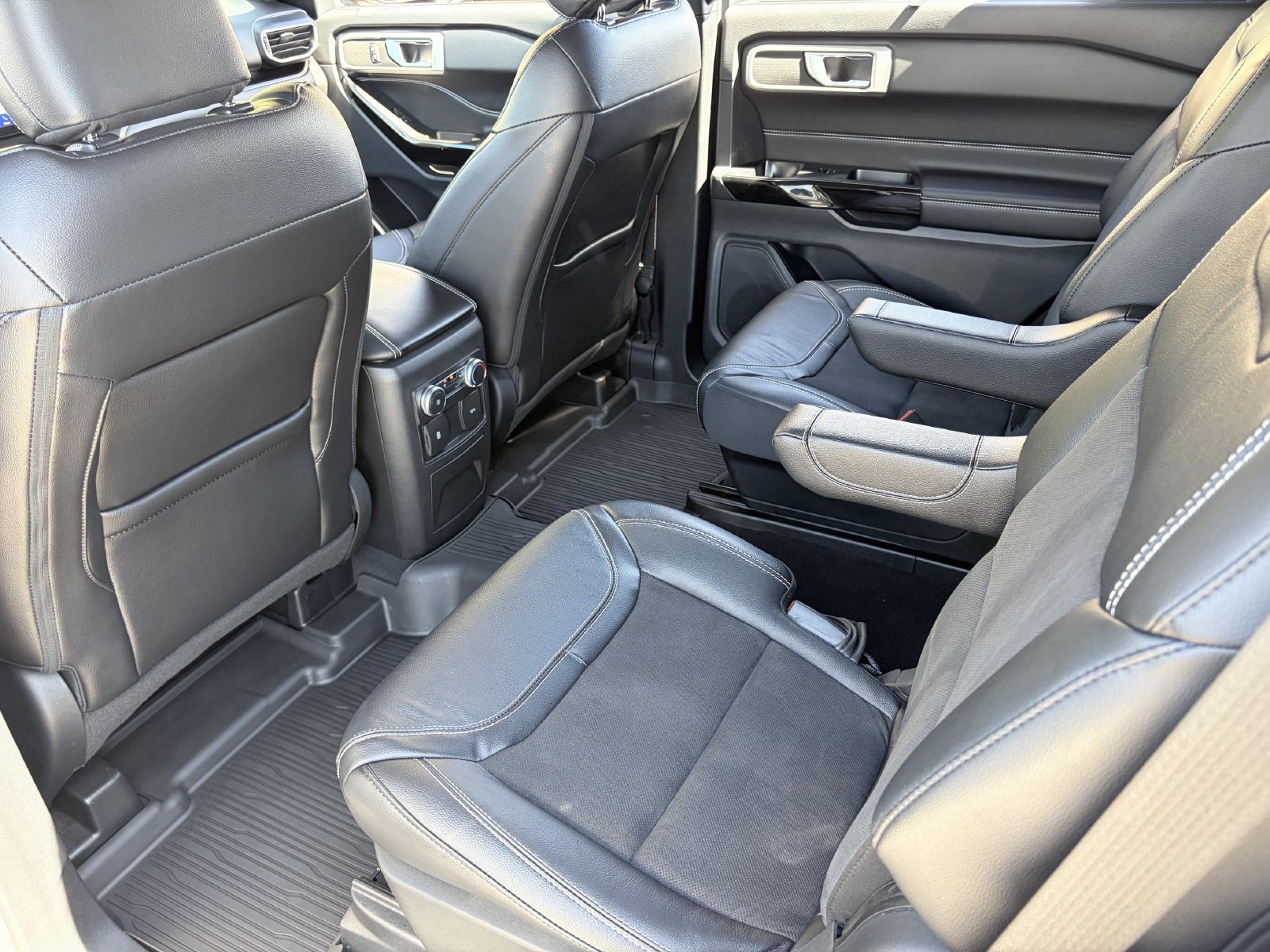 Certified 2022 Ford Explorer ST AWD/4WD image 16