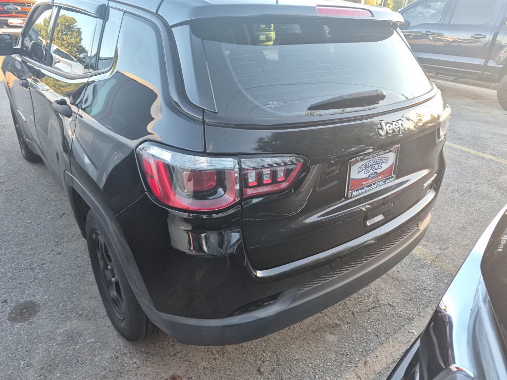 Used 2019 Jeep Compass Sport FWD image 15