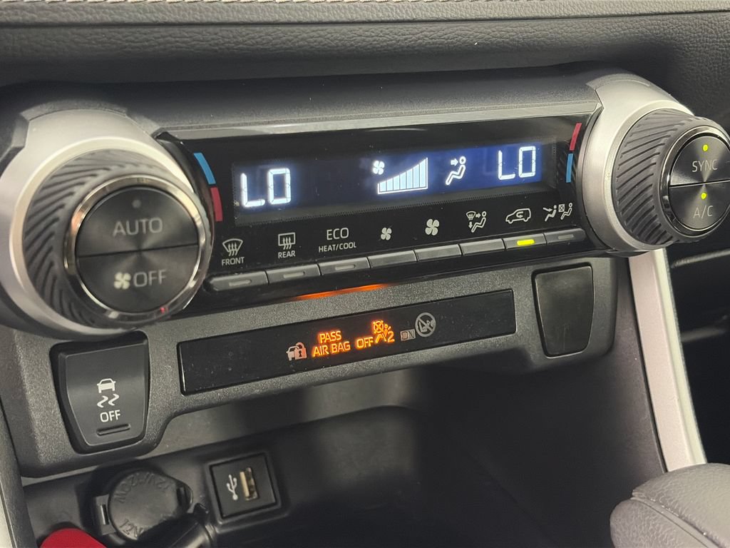 Used 2024 Toyota RAV4 XLE AWD/4WD image 21