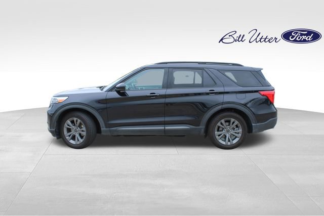 Certified 2022 Ford Explorer XLT w/ Equipment Group 202A RWD image 8
