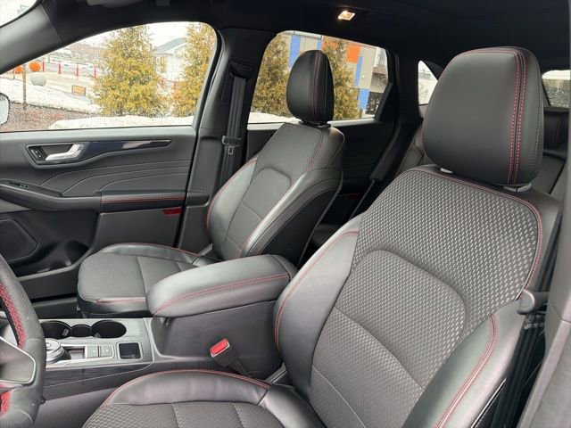 Certified 2023 Ford Escape ST-Line w/ Tech Pack #1 image 17