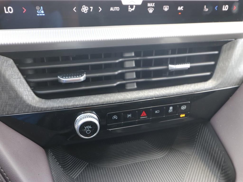 Certified 2026 Ford Explorer Platinum RWD image 21