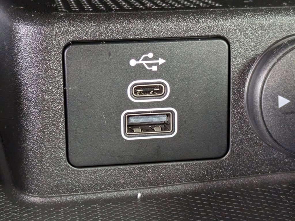 Certified 2025 Ford Escape ST-Line w/ Tech Pack #1 AWD/4WD image 25