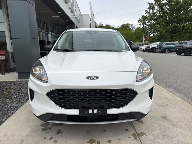 Certified 2022 Ford Escape SE w/ Cold Weather Package AWD/4WD image 4