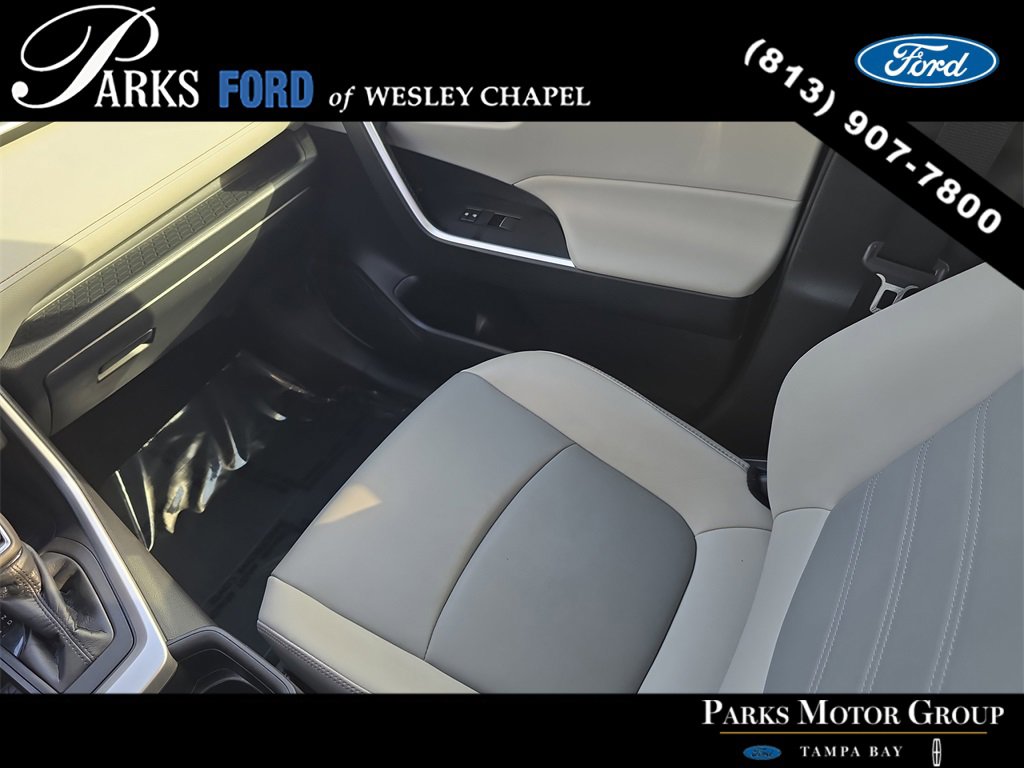 Used 2020 Toyota RAV4 XLE Premium image 14