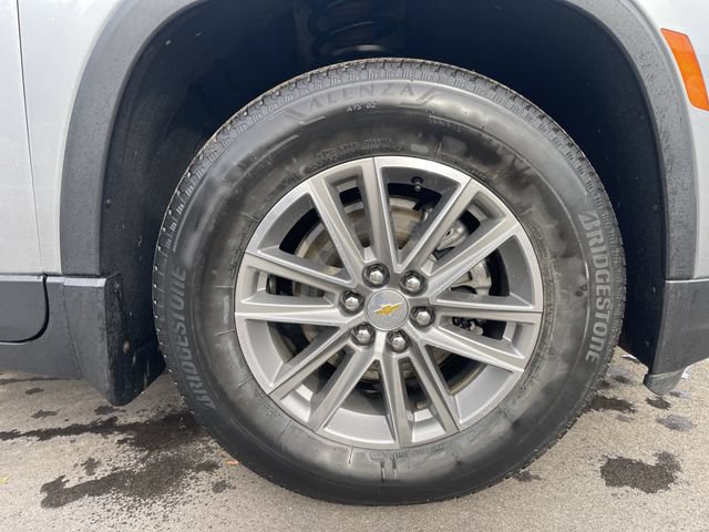 Used 2023 Chevrolet Traverse LT FWD image 14