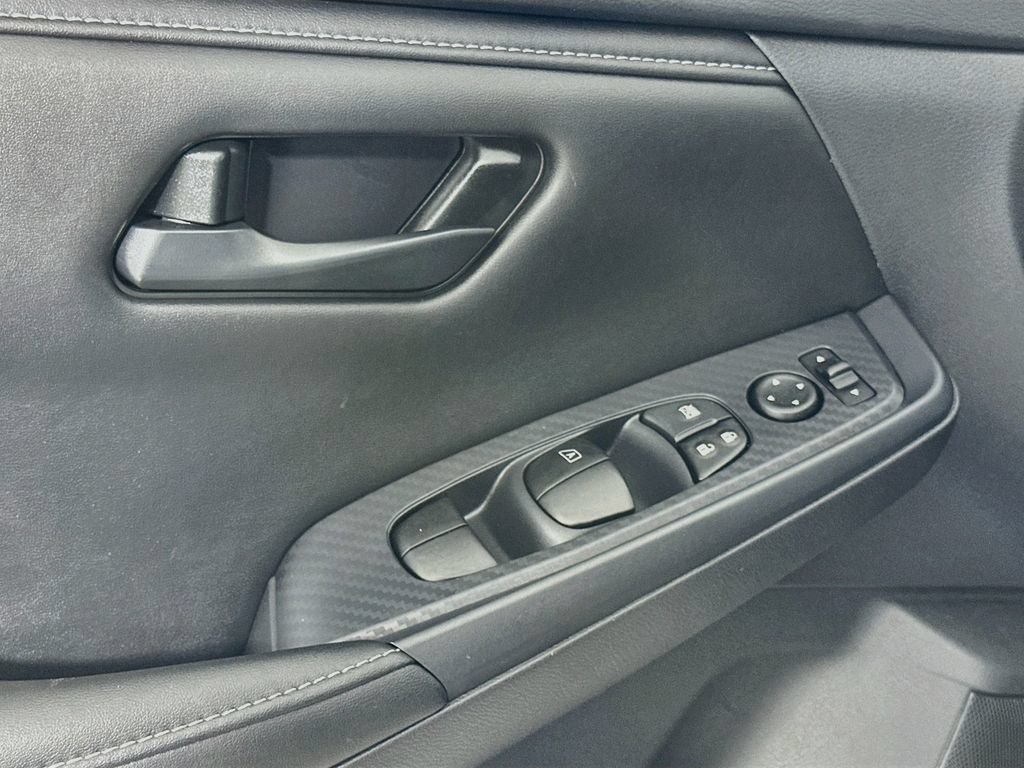 Used 2025 Nissan Sentra S FWD image 18