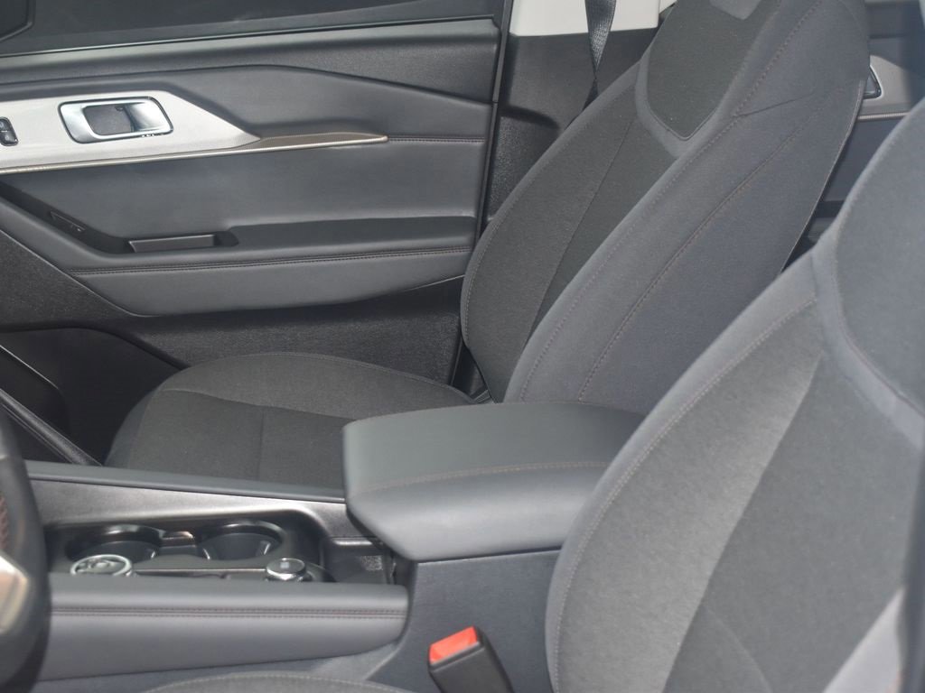 Certified 2025 Ford Explorer Active image 10