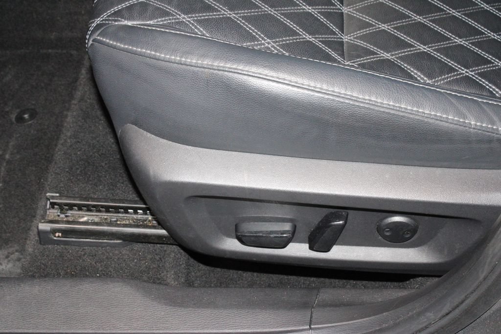 Used 2023 Mitsubishi Outlander SEL AWD/4WD image 25