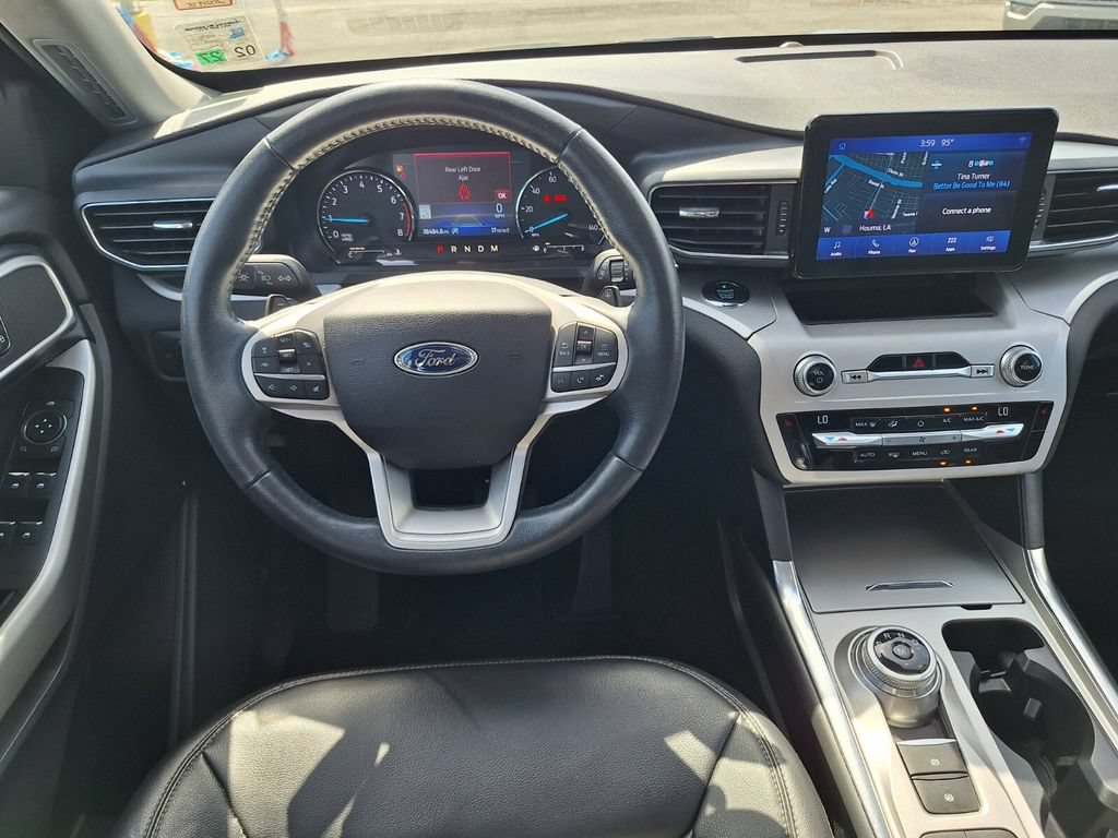 Certified 2020 Ford Explorer XLT w/ Equipment Group 202A RWD image 9