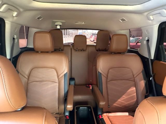 Used 2025 Nissan Pathfinder Platinum FWD image 25