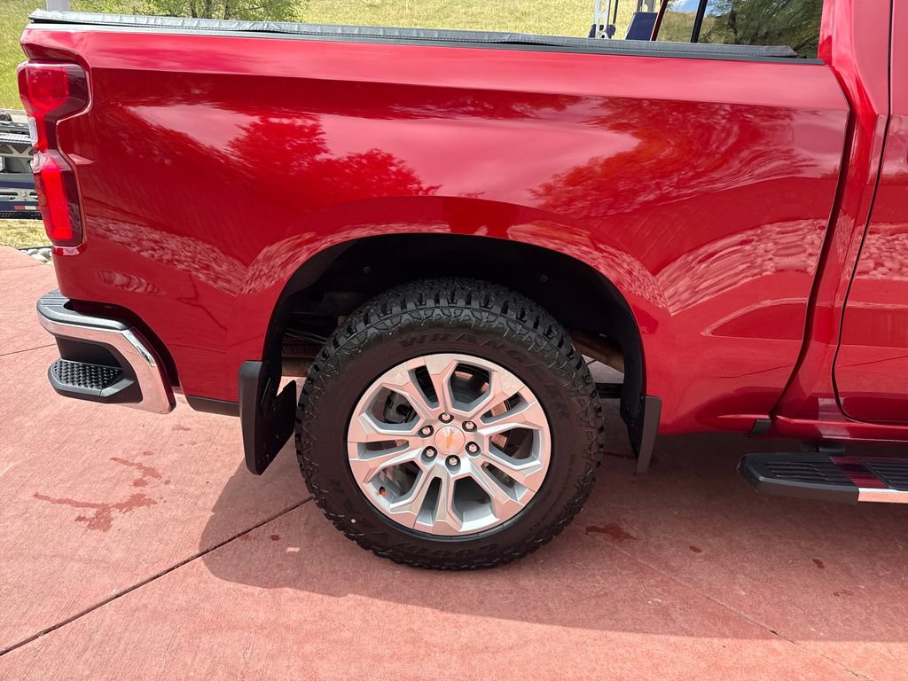 Used 2026 Chevrolet Silverado 1500 LTZ w/ LTZ Convenience Package II AWD/4WD image 32