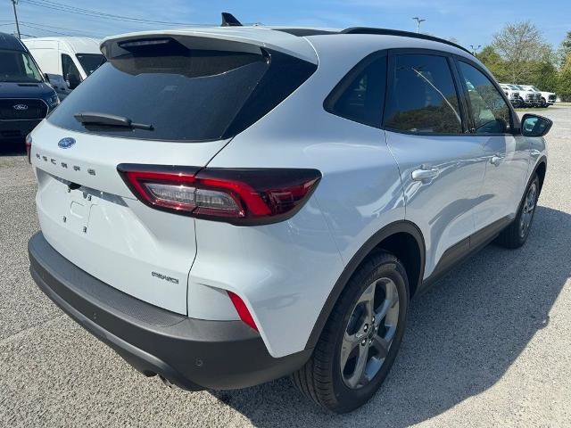 Certified 2025 Ford Escape ST-Line w/ Tech Pack #1 AWD/4WD image 6