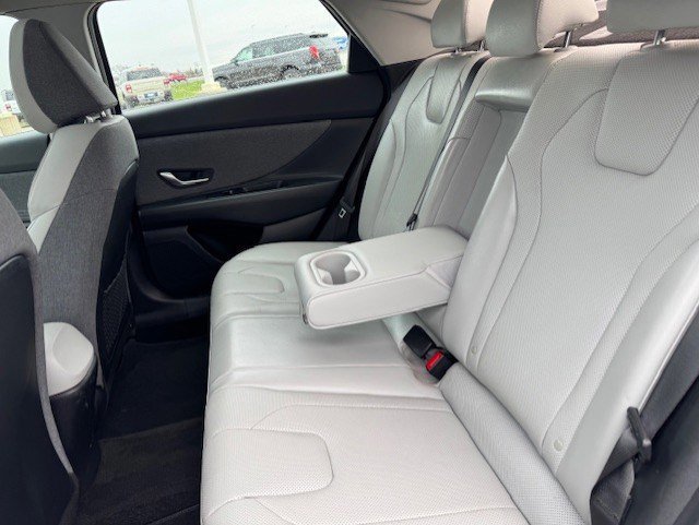 Used 2023 Hyundai Elantra Limited w/ Cargo Package FWD image 26