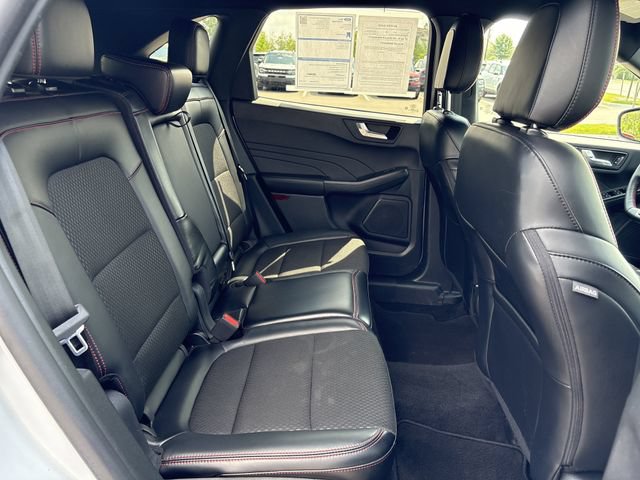 Certified 2025 Ford Escape ST-Line Select AWD/4WD image 17